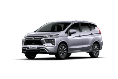 Mitsubishi Xpander putih untuk layanan sewa mobil Jakarta dengan driver profesional dari Qiana Rent Car